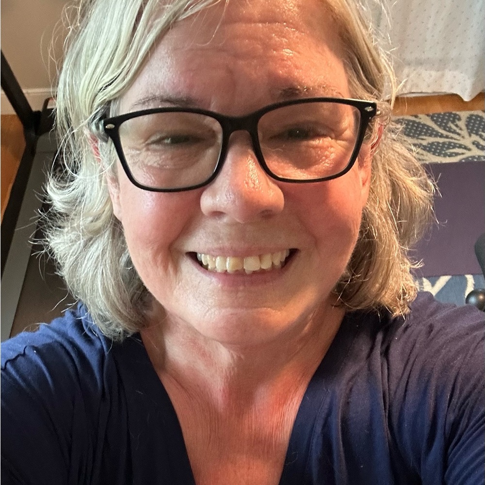 Meet your Posher, Sandi